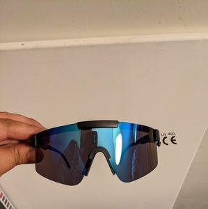 Large polarized sunglasses